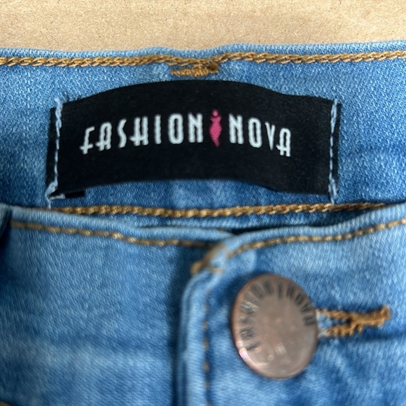 Fashion Nova Lt Blue Skinny Sz 11(W29) - Picture 2 of 13